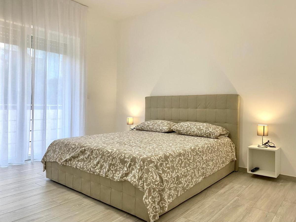Casa Brina By Home080 - Puglia Mia Apartments Монополі Екстер'єр фото